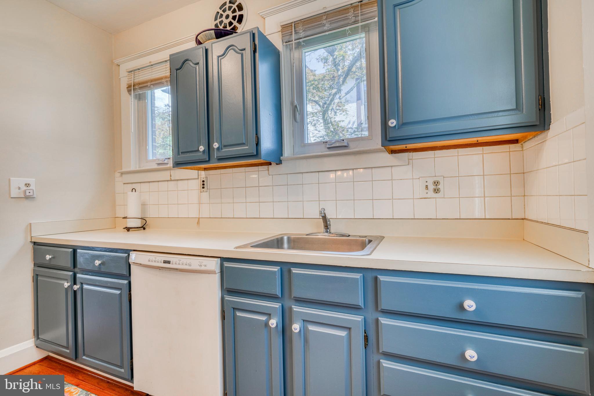 414 Westgate Road Baltimore, MD 21229 - Photo 12 of 44