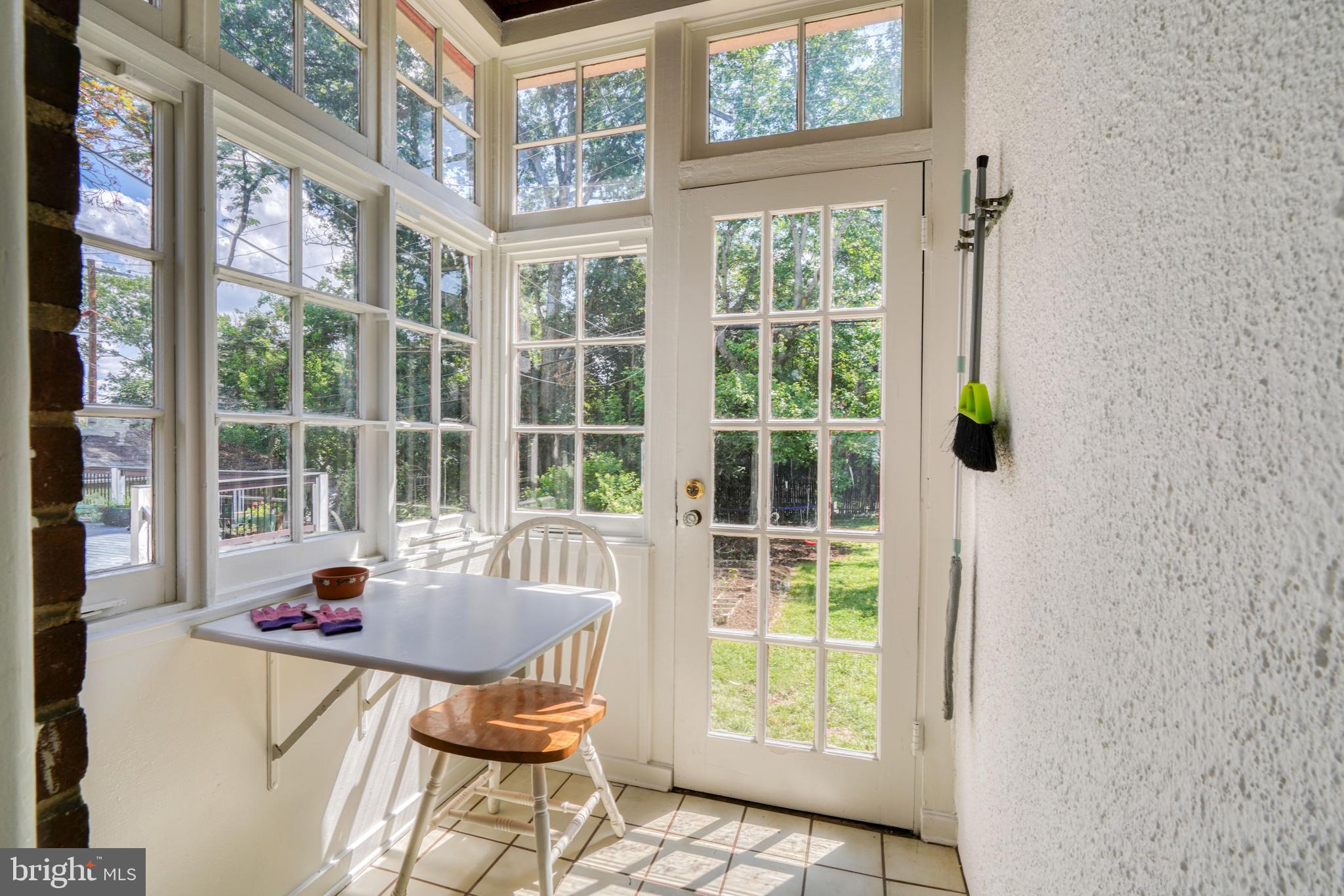 414 Westgate Road Baltimore, MD 21229 - Photo 16 of 44