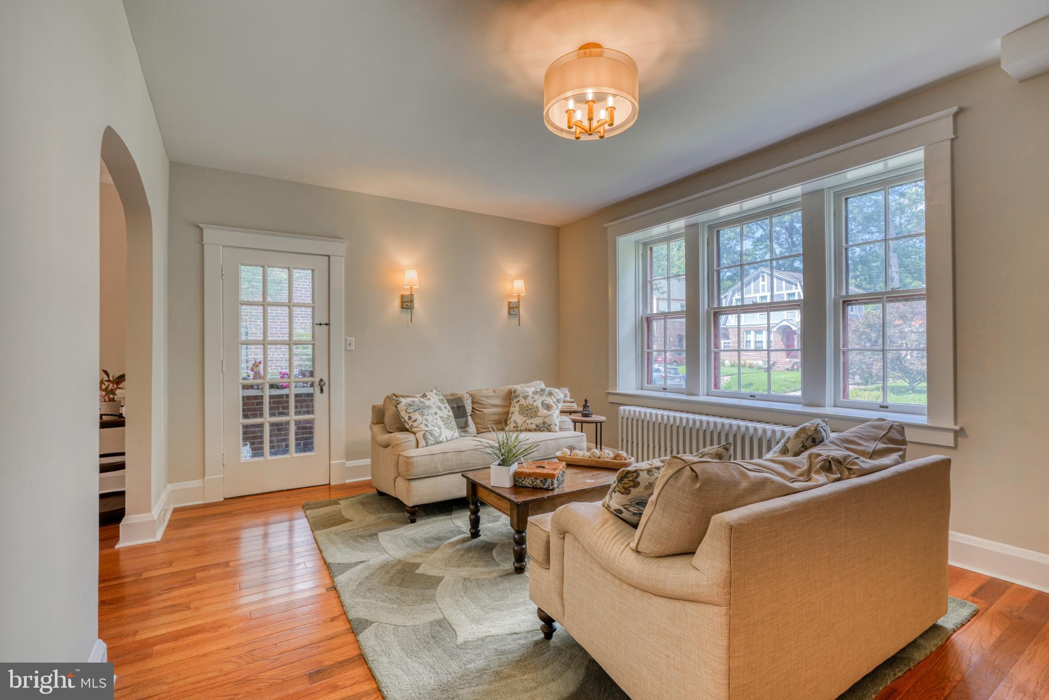 414 Westgate Road Baltimore, MD 21229 - Photo 2 of 44