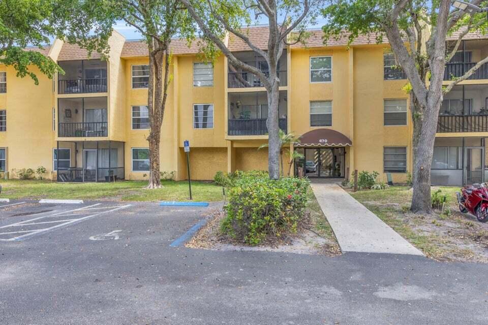 470 Northwest 20th Street, Unit 2080 Boca Raton, FL 33431 - Photo 1 of 2 Casadelrio470Bldg