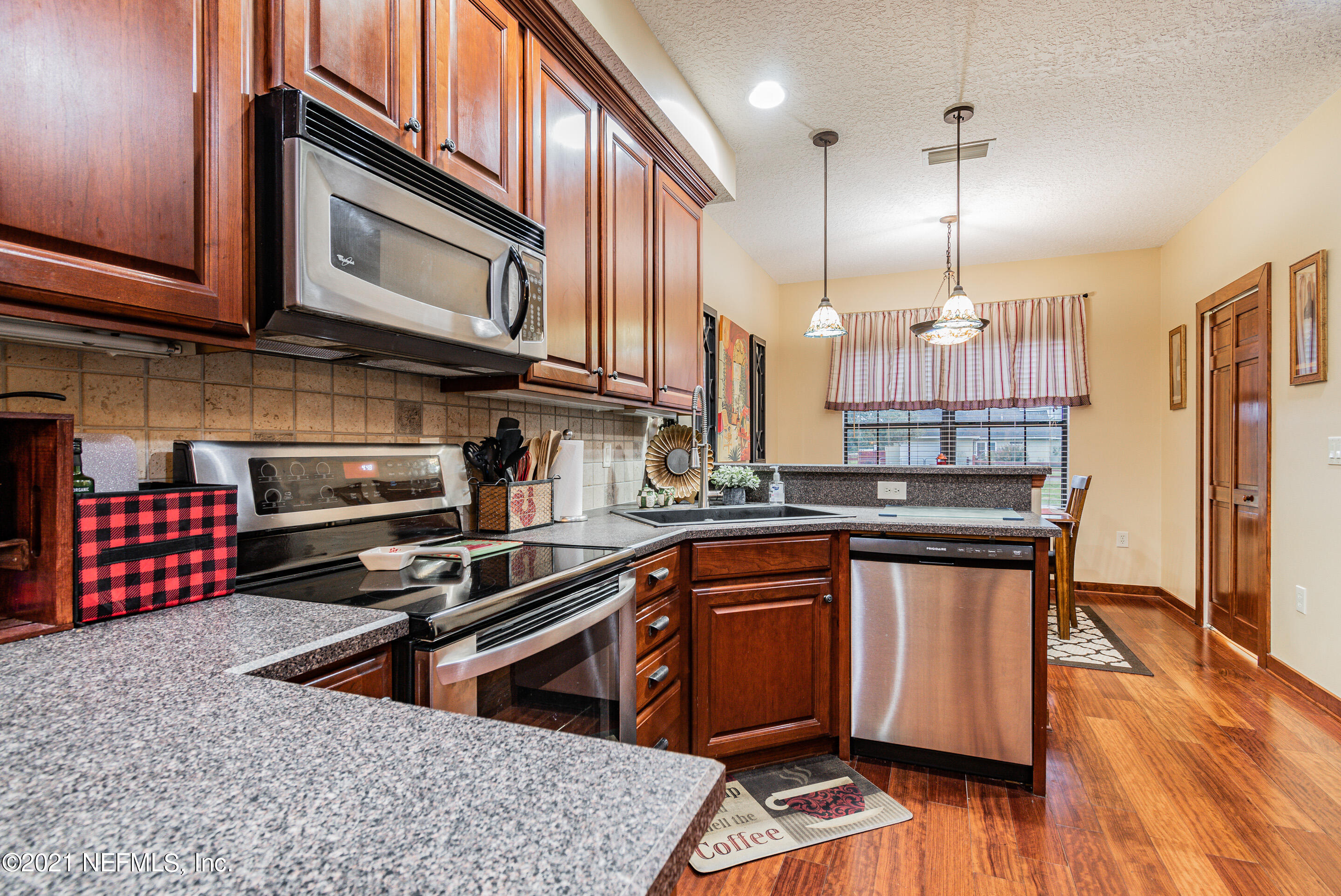 268 Decoy Road Green Cove Springs, FL 32043 - Photo 15 of 49 Kitchen (3)