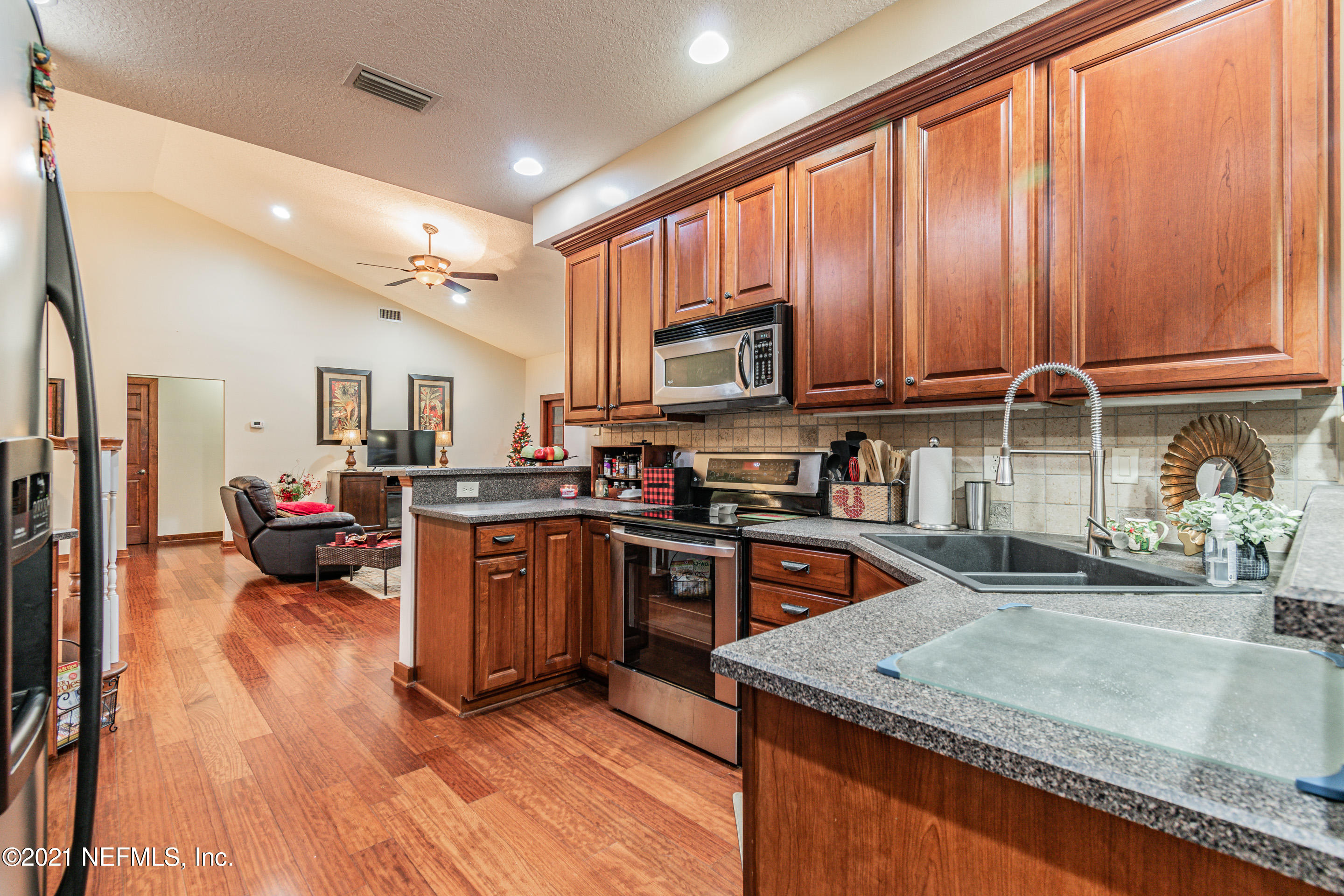 268 Decoy Road Green Cove Springs, FL 32043 - Photo 16 of 49 Kitchen (4)