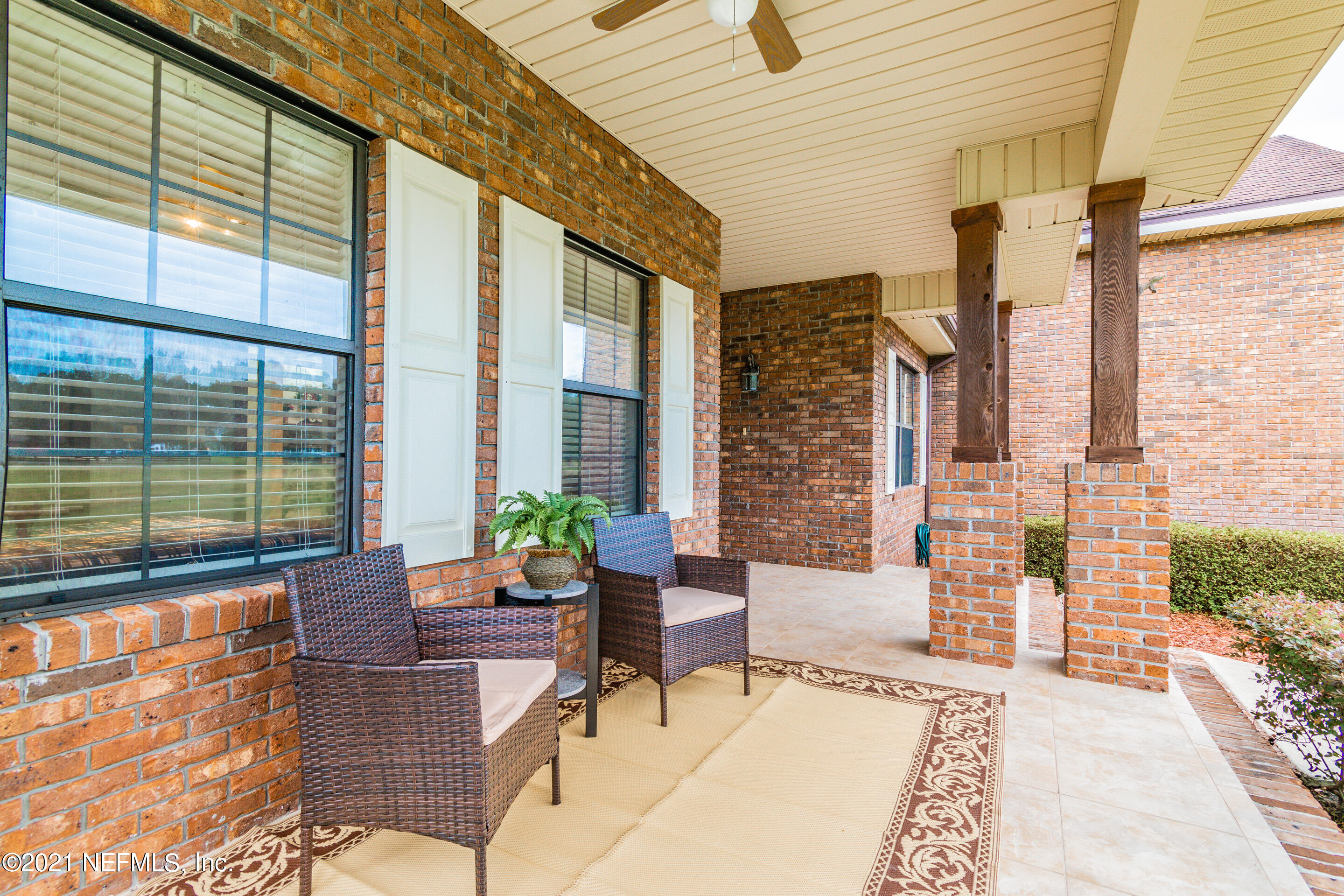 268 Decoy Road Green Cove Springs, FL 32043 - Photo 4 of 49 Front Porch (2)