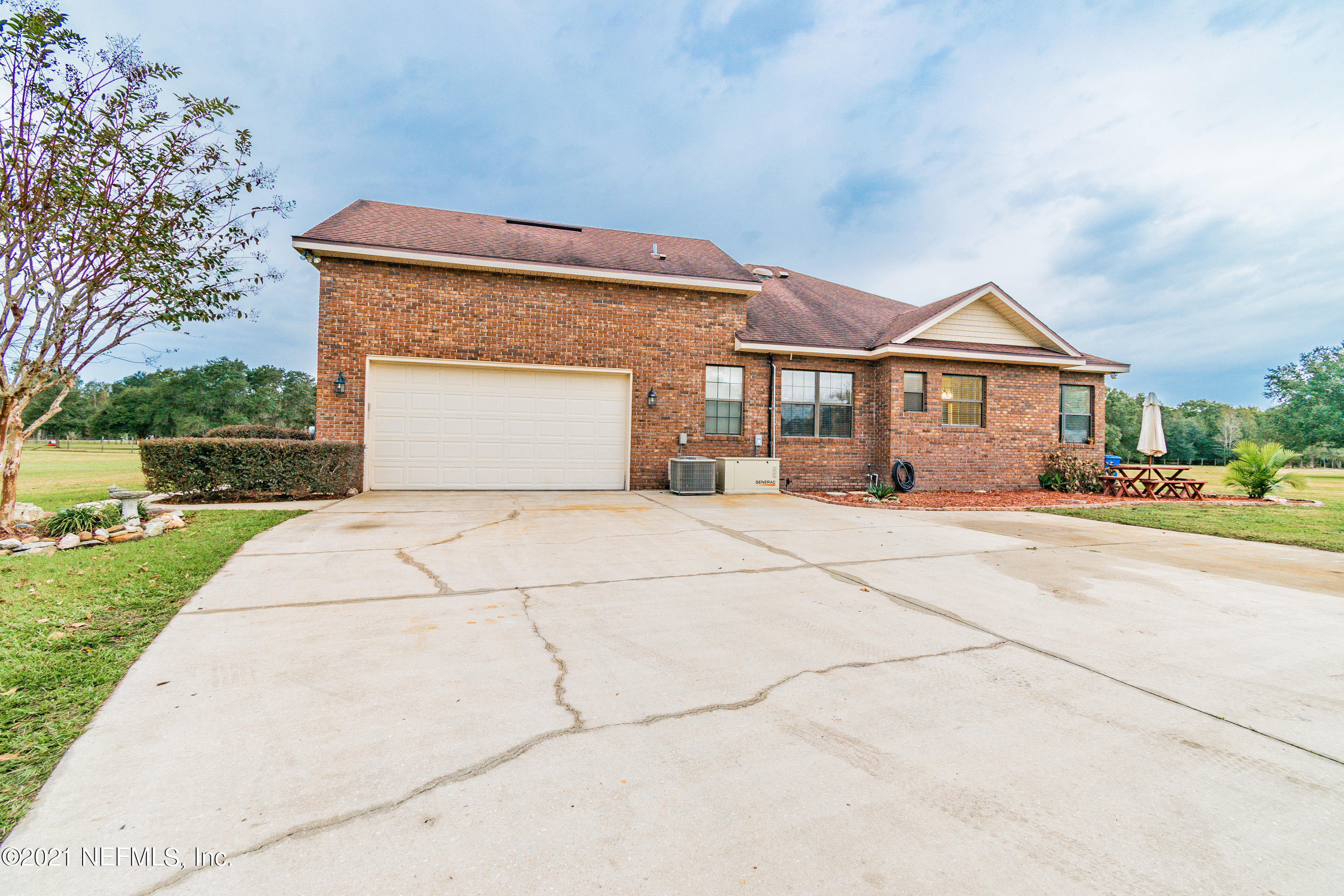 268 Decoy Road Green Cove Springs, FL 32043 - Photo 41 of 49 Driveway