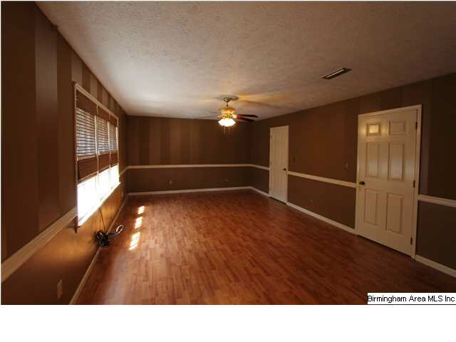 822 Apache Pass Anniston, AL 36206 - Photo 7 of 16