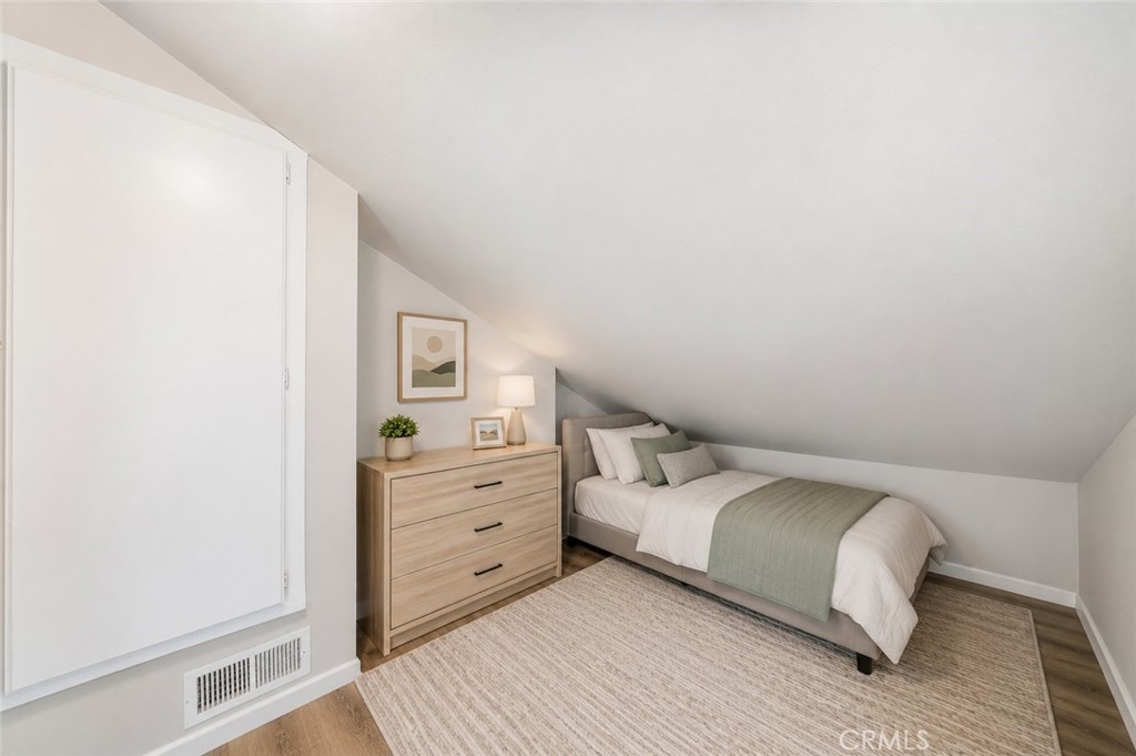 464 East Kalmia Street Fallbrook, CA 92028 - Photo 10 of 19 photo is digitally altered for virtual staging