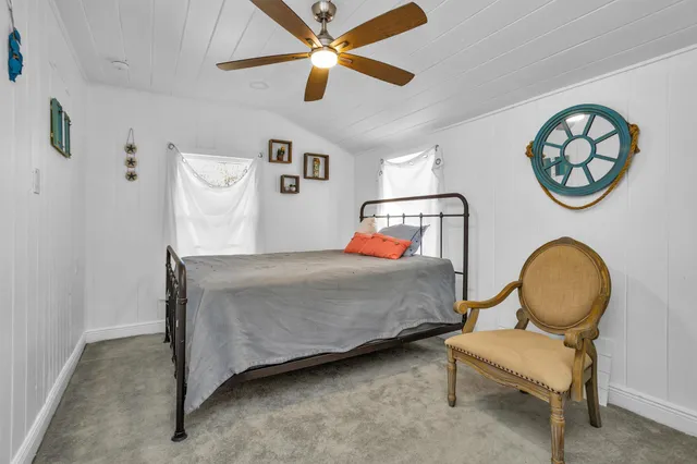 $2,500 | 631 Clear Lake Road, Clear Lake Shores, TX 77565