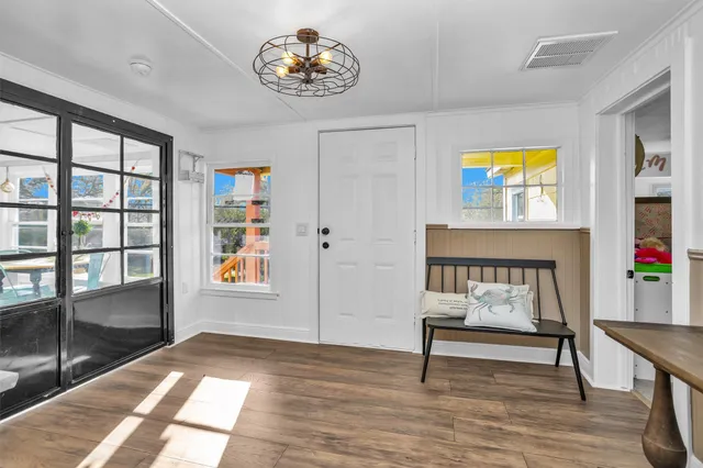 $2,500 | 631 Clear Lake Road, Clear Lake Shores, TX 77565