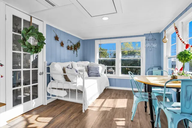 $2,500 | 631 Clear Lake Road, Clear Lake Shores, TX 77565