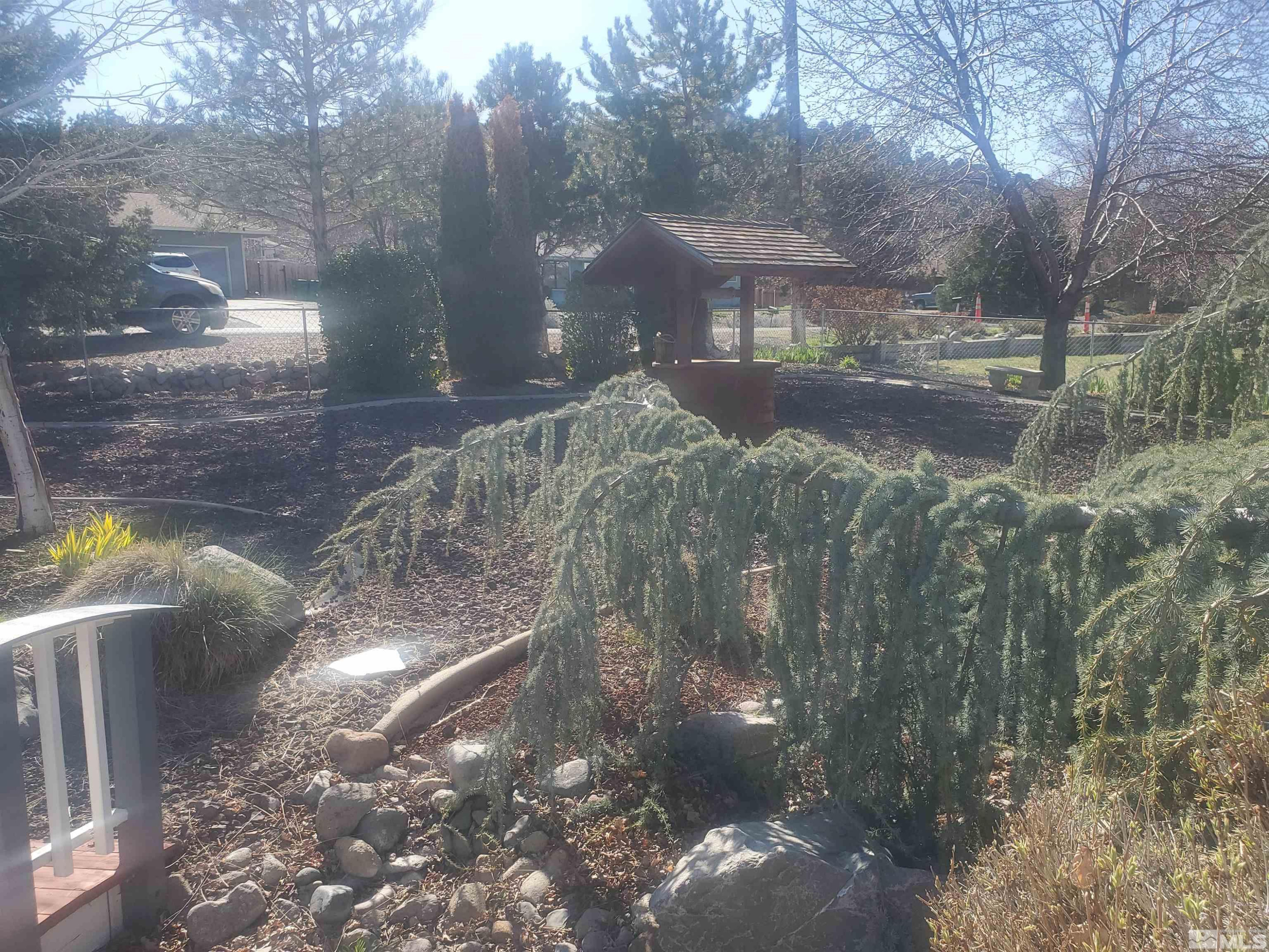 14465 Rim Rock Drive Reno, NV 89521 - Photo 2 of 2 a backyard of a house