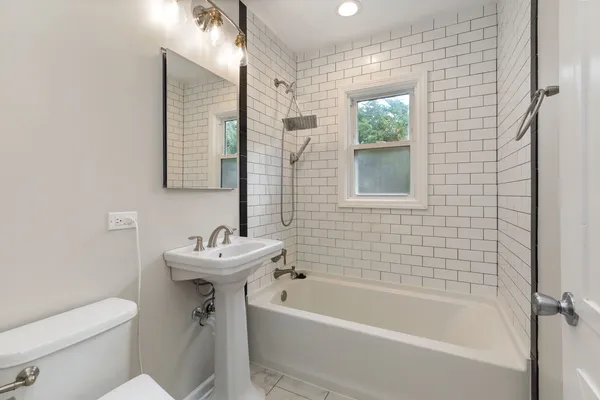 $2,100 | 1206 Campbell Street, Joliet, IL 60435