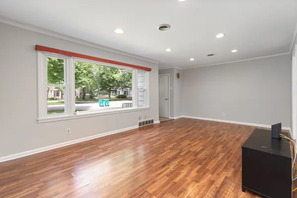 $2,100 | 1206 Campbell Street, Joliet, IL 60435