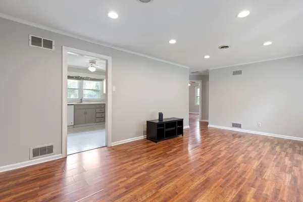 $2,100 | 1206 Campbell Street, Joliet, IL 60435