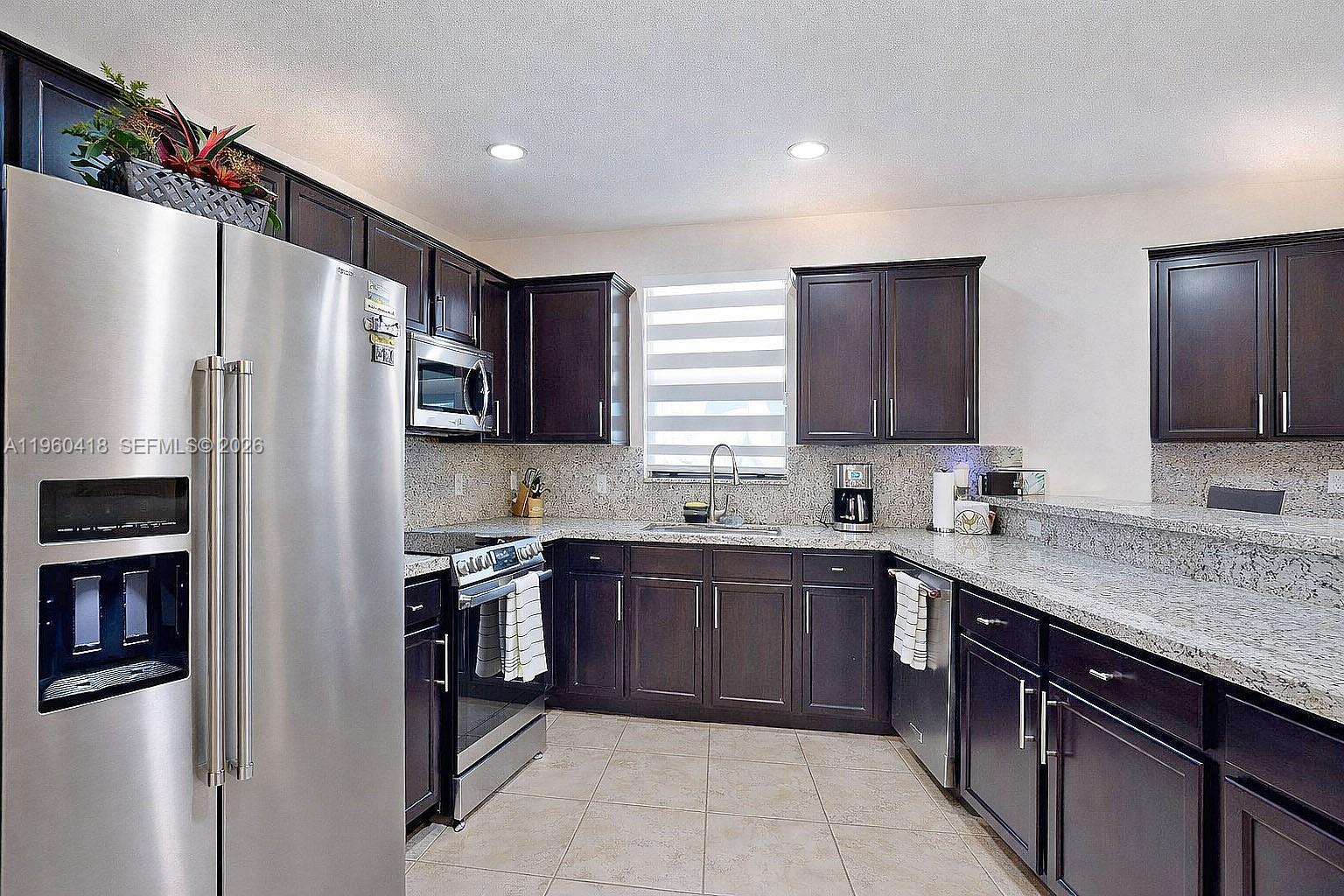 132 Northeast 26th Avenue Homestead, FL 33033 - Photo 18 of 68