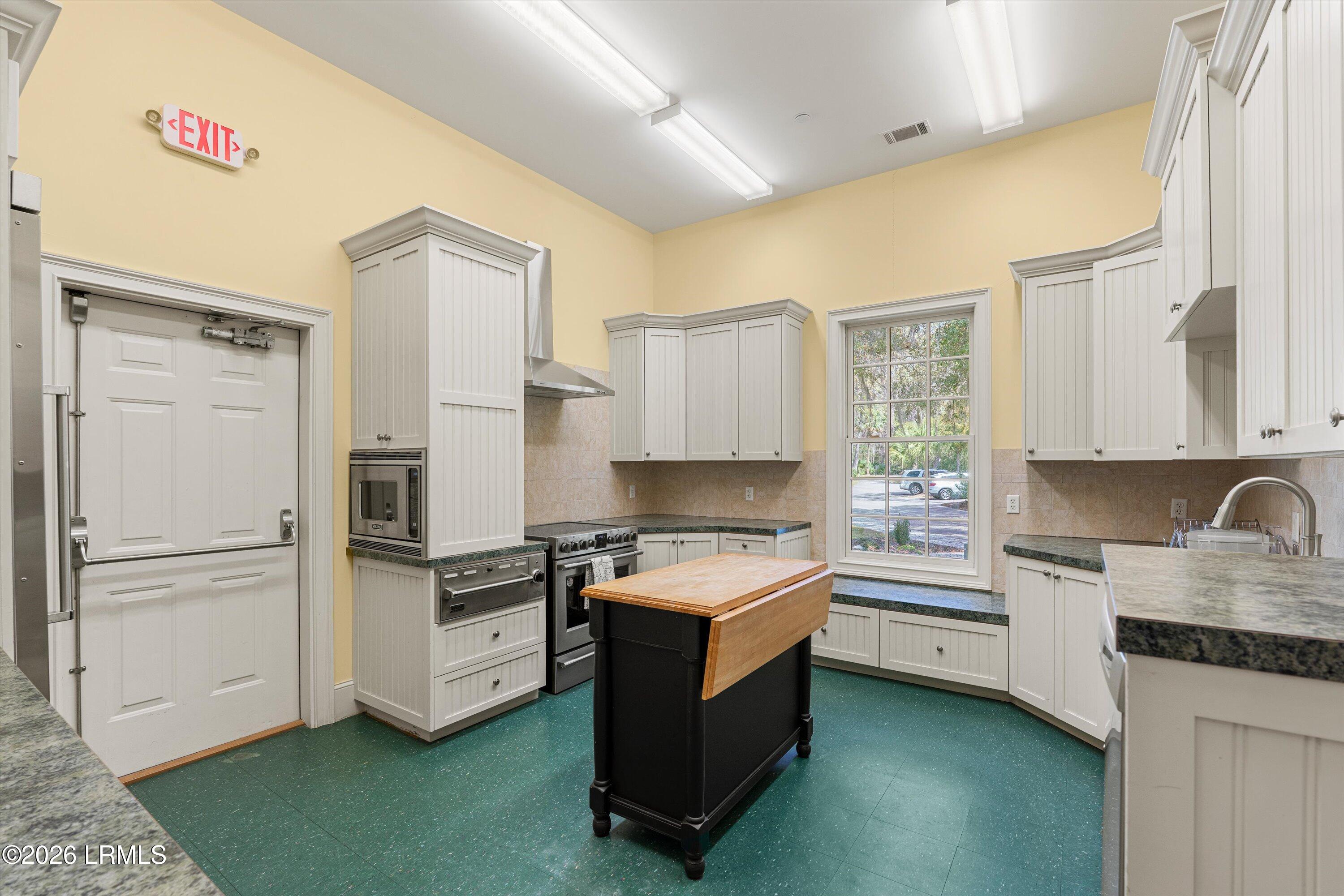 208 Bull Point Drive Seabrook, SC 29940 - Photo 26 of 58 26-Bull Point Amenities