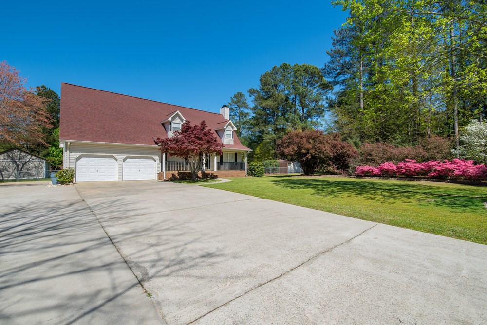165 Wise Hollow Road Aiken, SC 29803 - Photo 2 of 38 Gallery Image 2