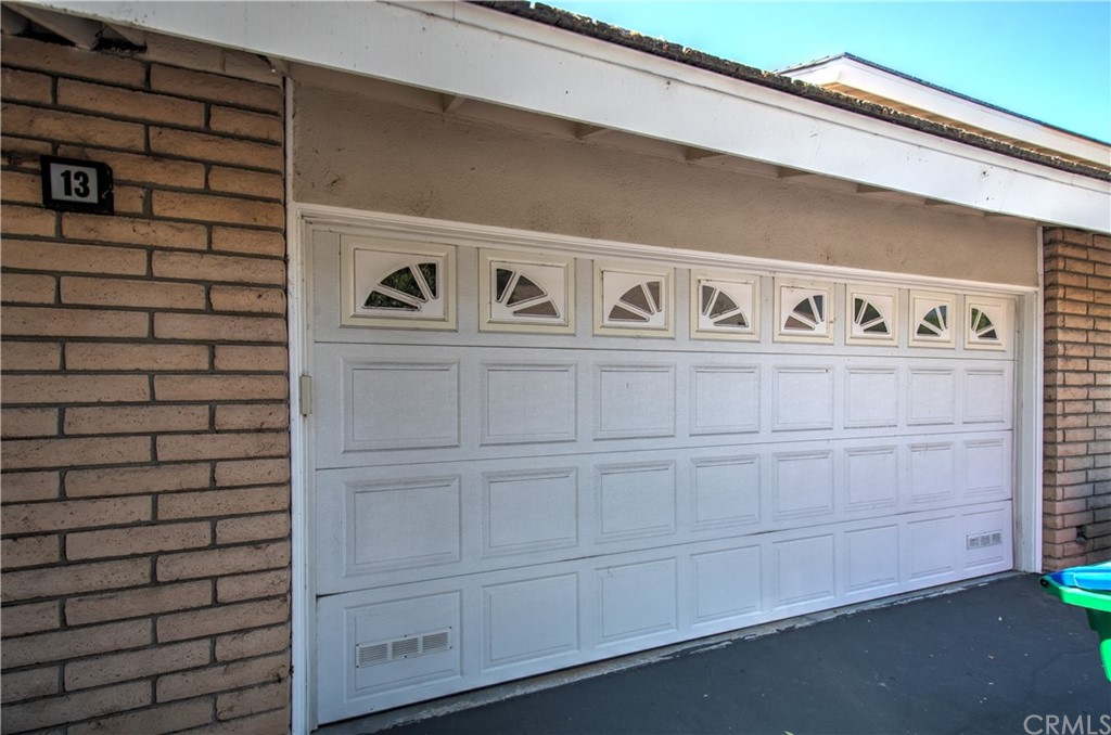 13 Brookmont, Unit 60 Irvine, CA 92604 - Photo 45 of 49 a close view of door