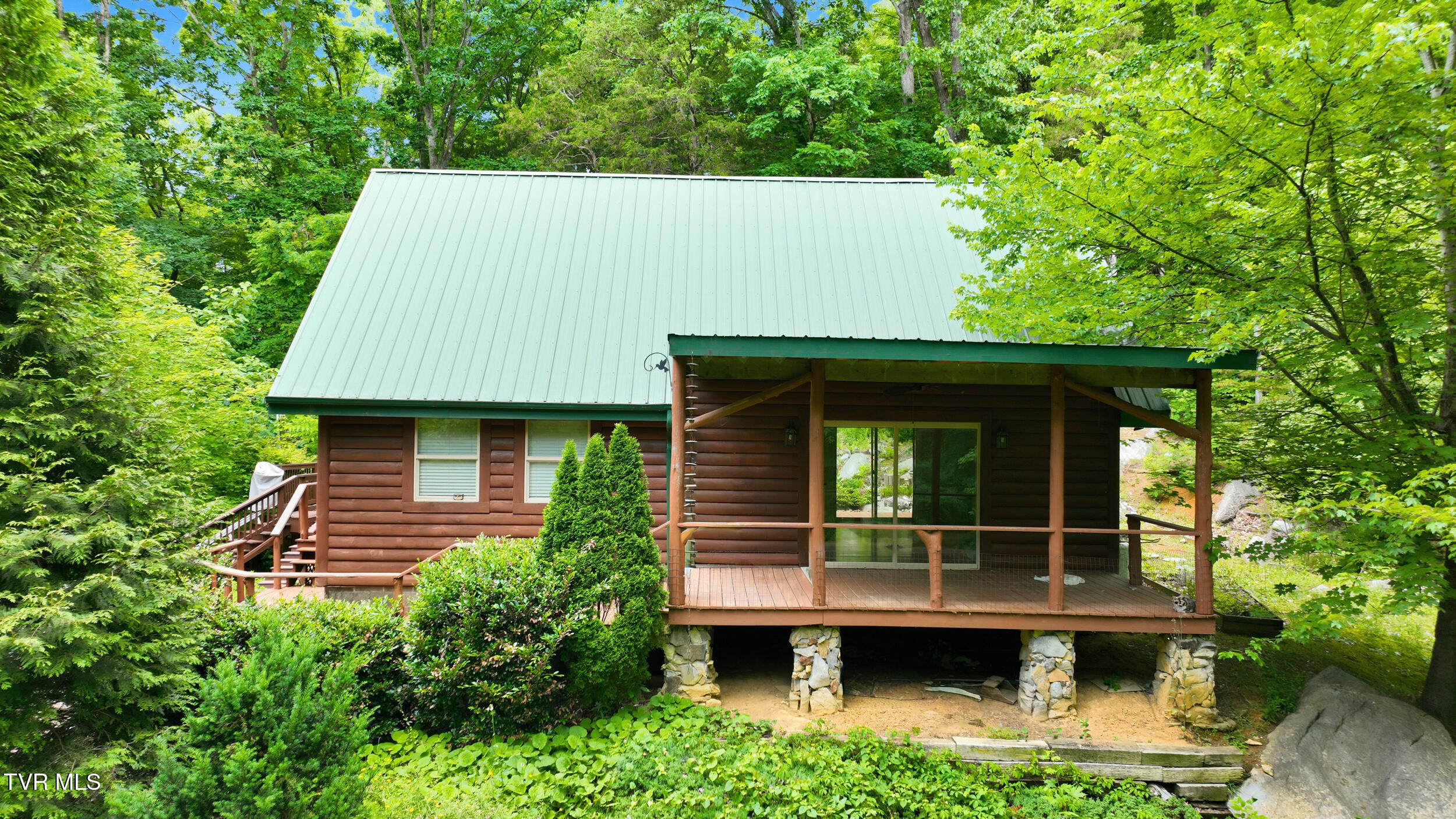 186 Raspberry Ridge Johnson City, TN 37601 - Photo 1 of 32 21_186 rasberry rdg-2