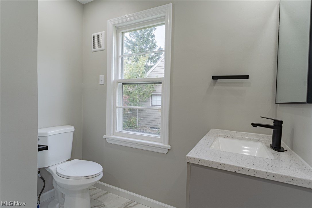3390 Seaton Road Cleveland, OH 44118 - Photo 21 of 32