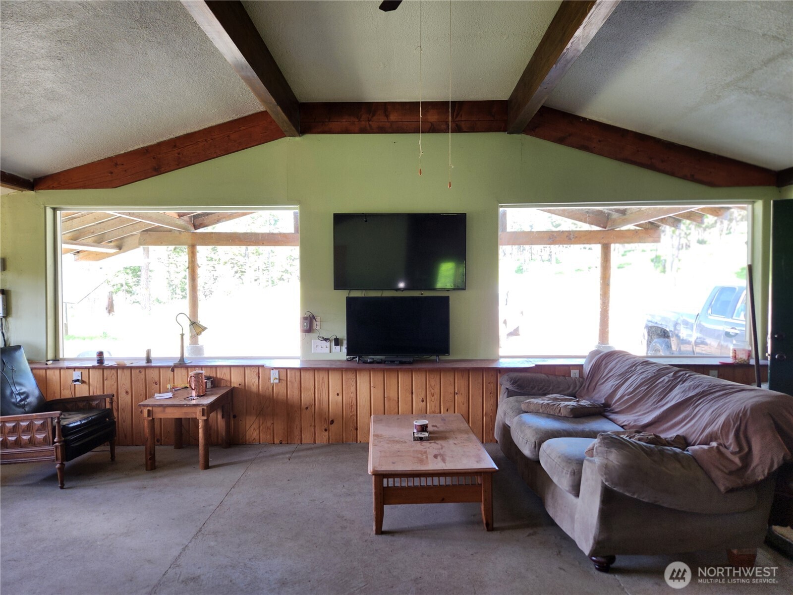 363 Sheridan Road Republic, WA 99166 - Photo 3 of 40