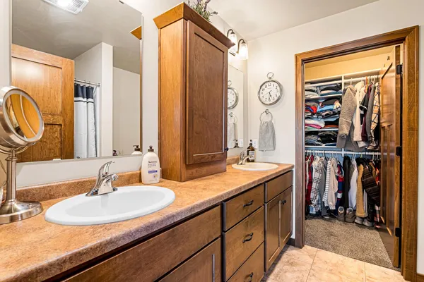 $490,000 | N1642 Kas Drive, Greenville, WI 54942