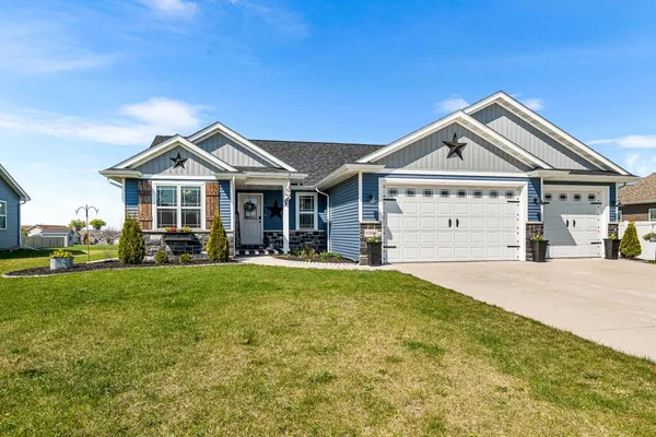 $490,000 | N1642 Kas Drive, Greenville, WI 54942