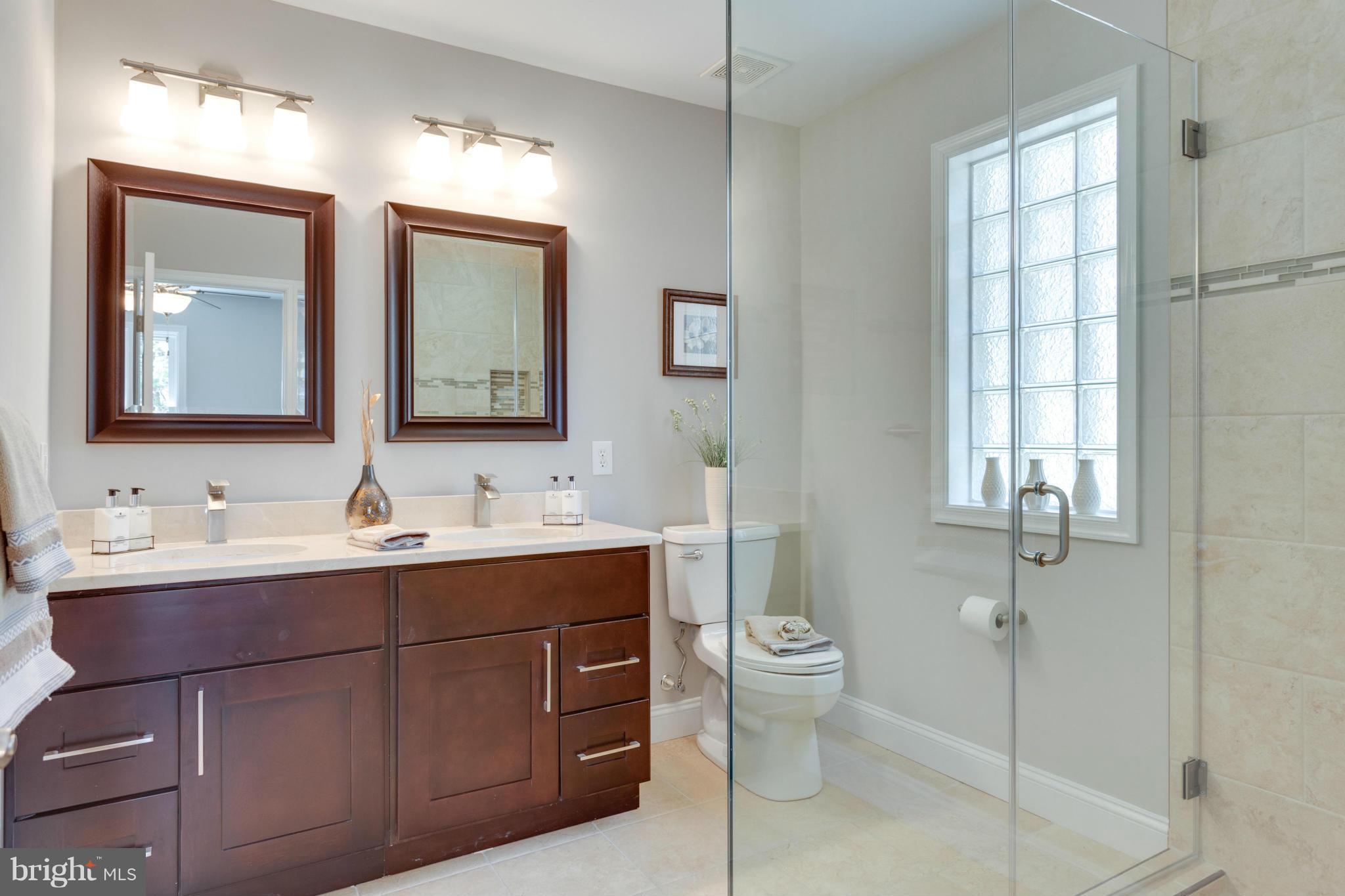 9033 Buckner Road Alexandria, VA 22309 - Photo 14 of 22 Bath (Master)