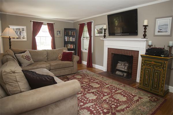 8 Delwood Road Chelmsford, MA 01824 - Photo 7 of 21 Gallery Image 7