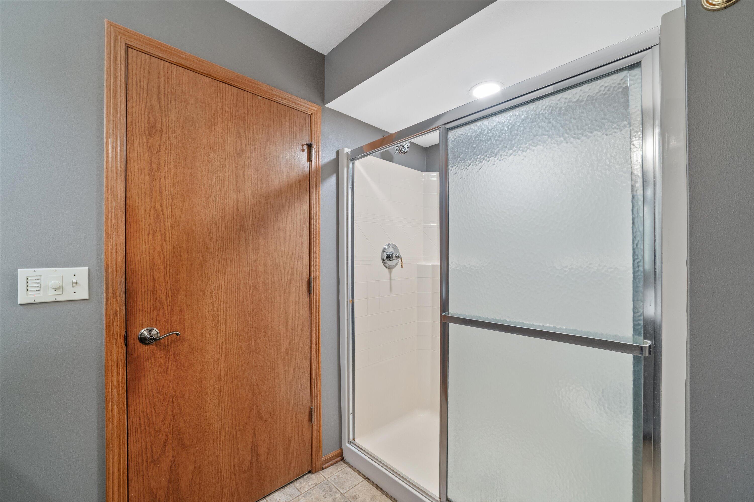 367 North Redding Circle Belgium, WI 53004 - Photo 24 of 48 Walk In Shower