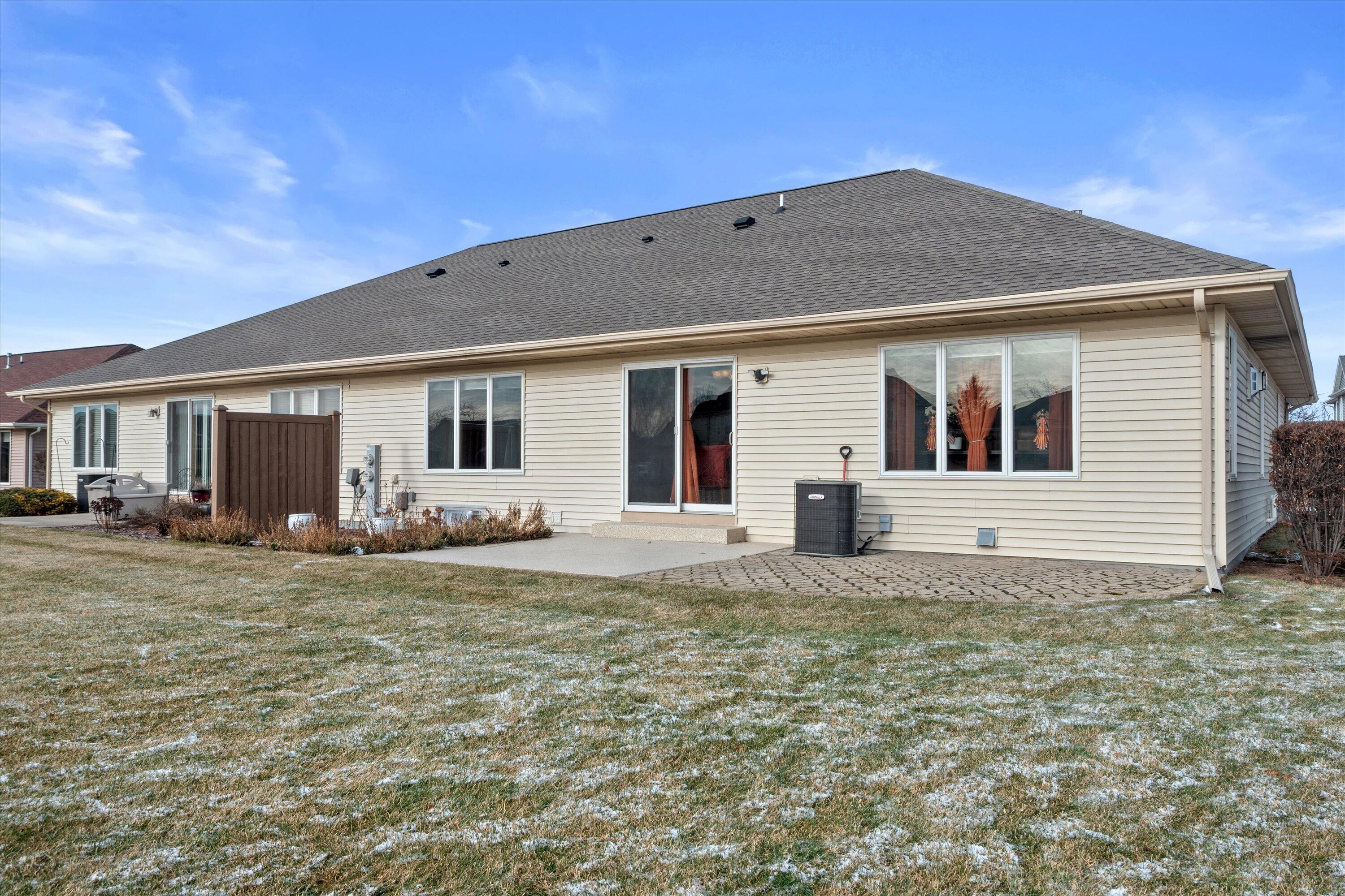 367 North Redding Circle Belgium, WI 53004 - Photo 43 of 48 Back of House