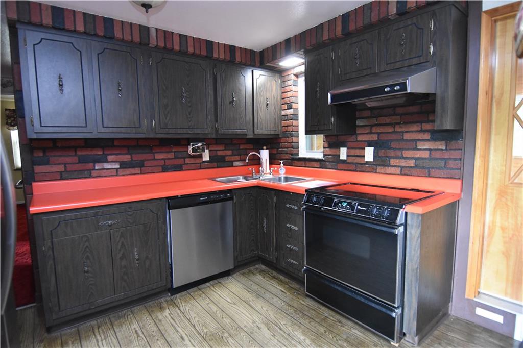 4237 School Street Homestead, PA 15120 - Photo 12 of 46
