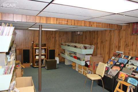 5138 East Carpenter Road Flint, MI 48506 - Photo 61 of 70 20421497-60.JPG