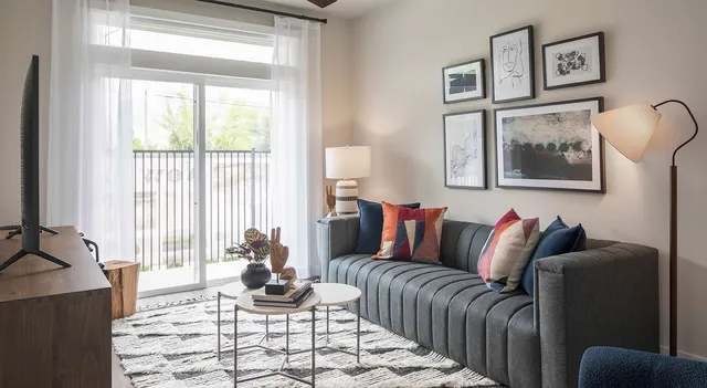 $1,592 | 2425 Bell Street, Unit 1137, Houston, TX 77003