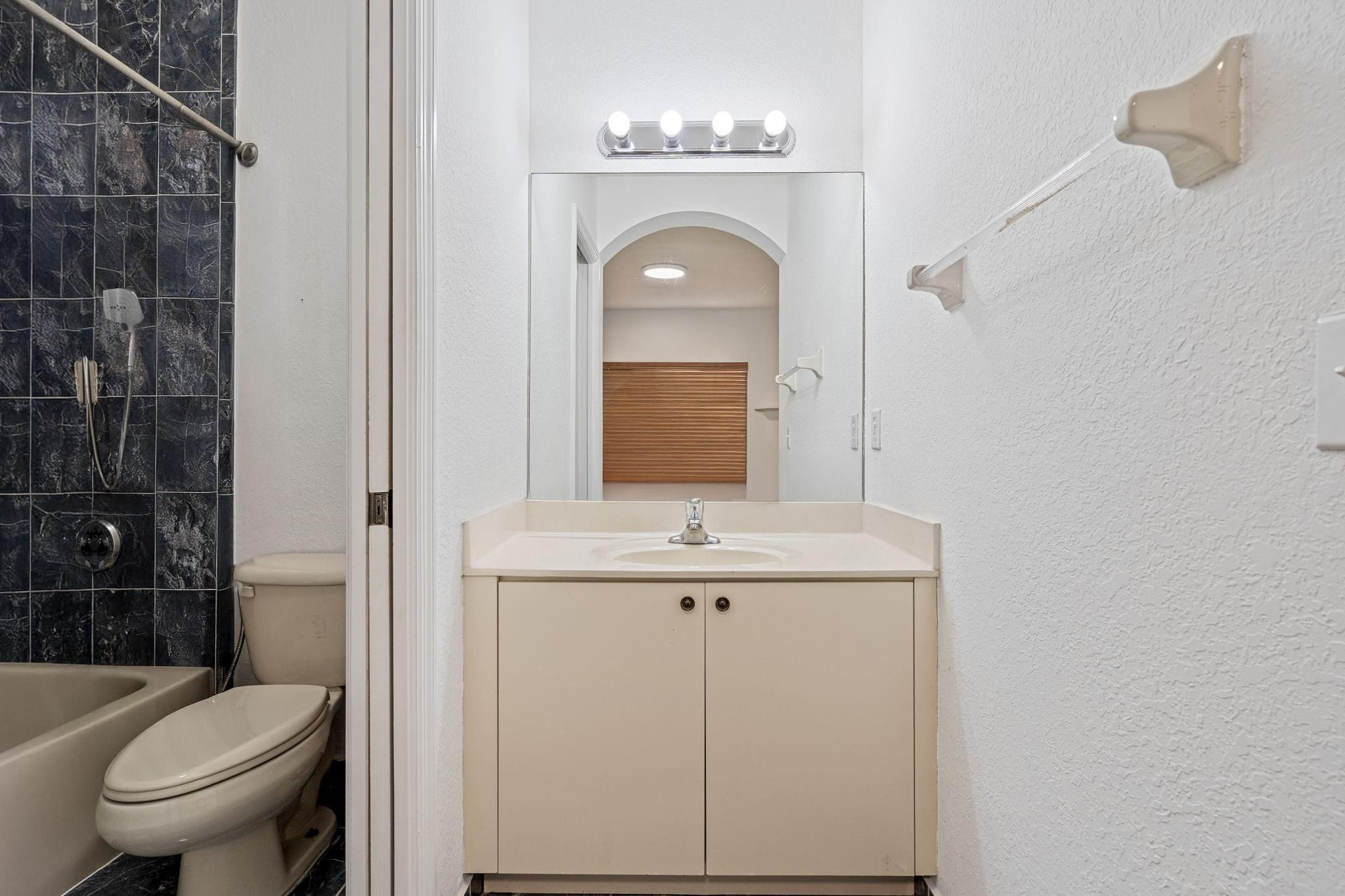 13765 Southwest 171st Terrace Miami, FL 33177 - Photo 15 of 25 Photo 15