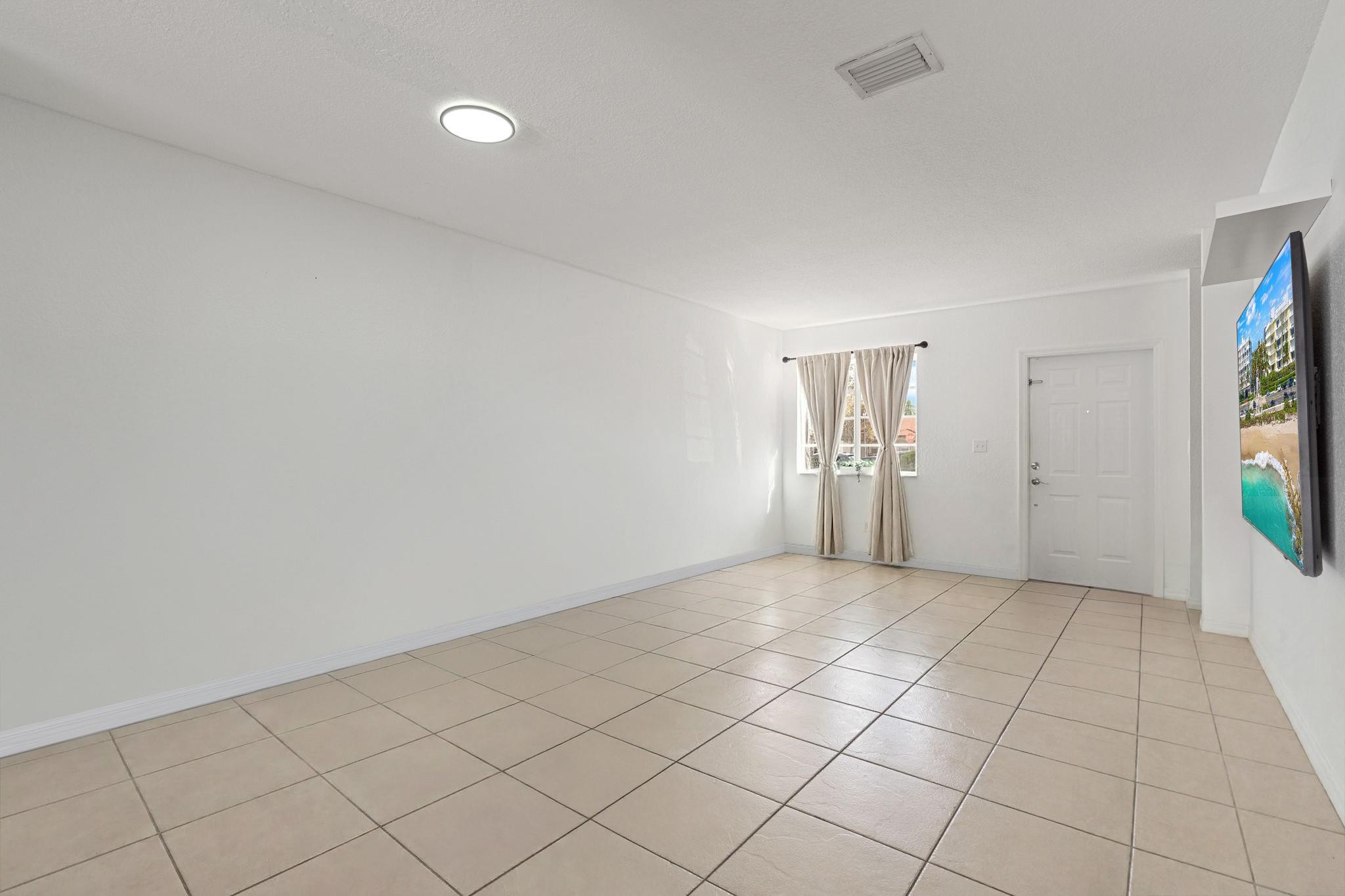 13765 Southwest 171st Terrace Miami, FL 33177 - Photo 9 of 25 Photo 9