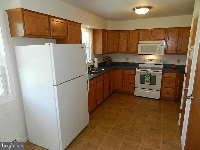 3461 Schoolhouse Road Dover, PA 17315 - Photo 11 of 23 Gallery Image 11