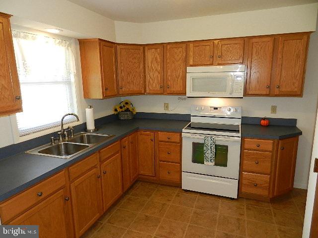 3461 Schoolhouse Road Dover, PA 17315 - Photo 13 of 23 Gallery Image 13