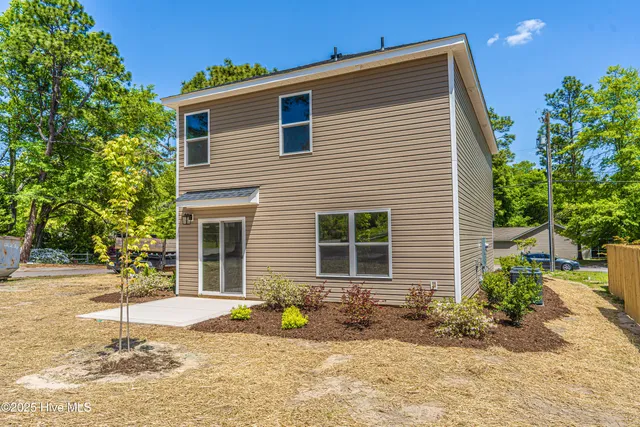 $350,000 | 780 West Illinois Avenue, Southern Pines, NC 28387