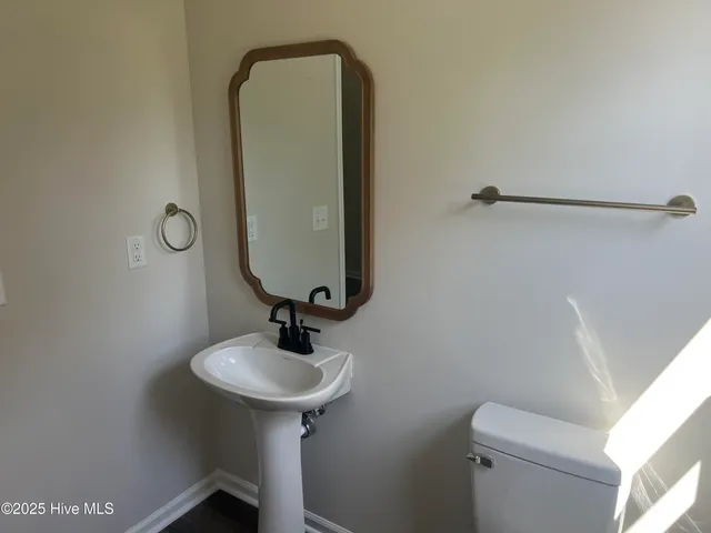 $350,000 | 780 West Illinois Avenue, Southern Pines, NC 28387