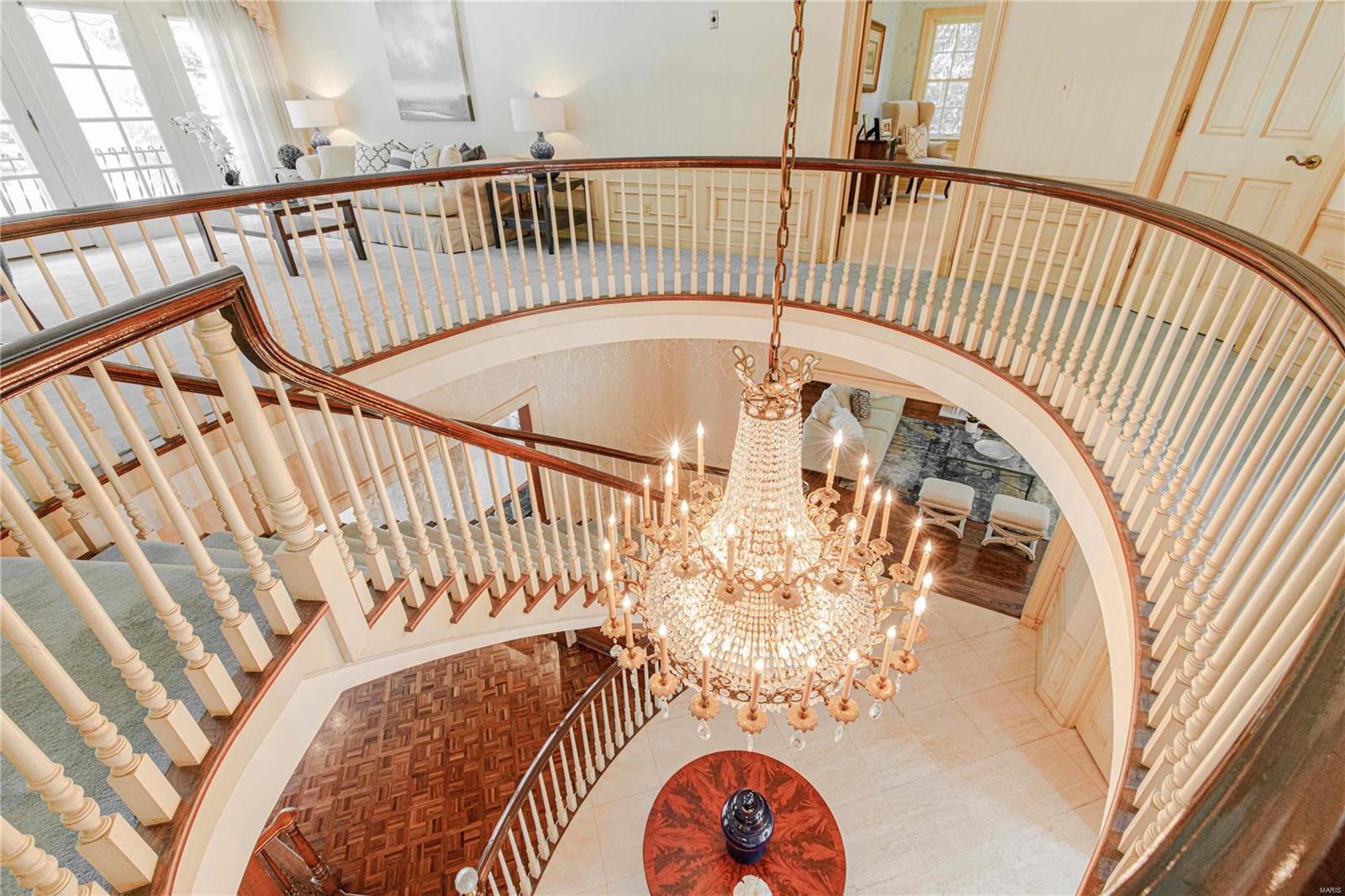 10095 Winding Ridge Road St. Louis, MO 63124 - Photo 8 of 62 Gallery Image 8