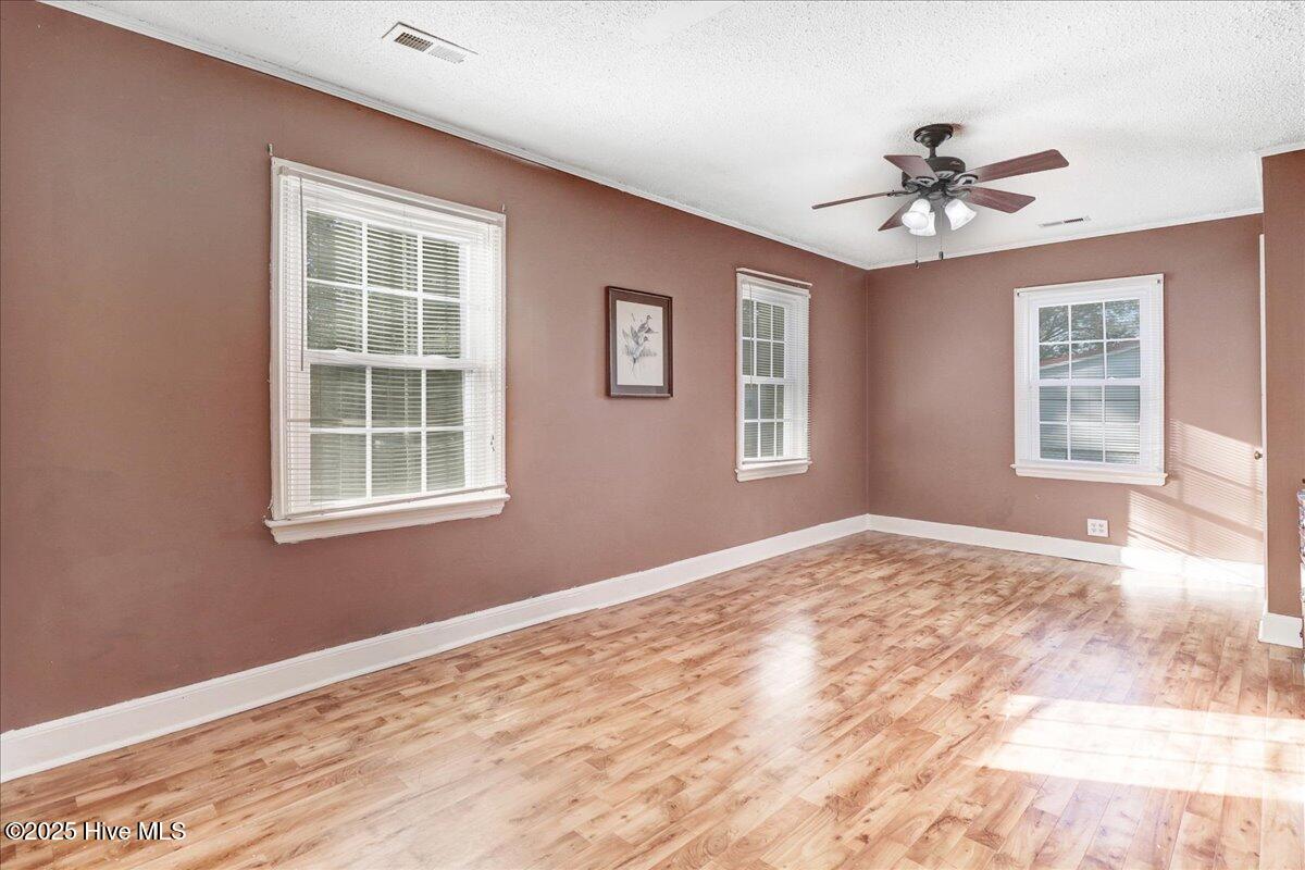 270 Orange Street Kinston, NC 28504 - Photo 20 of 32 20-270 Orange St-20