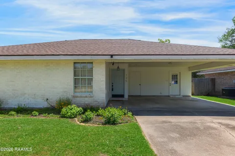$210,000 | 125 Sea Pines Drive, Youngsville, LA 70592