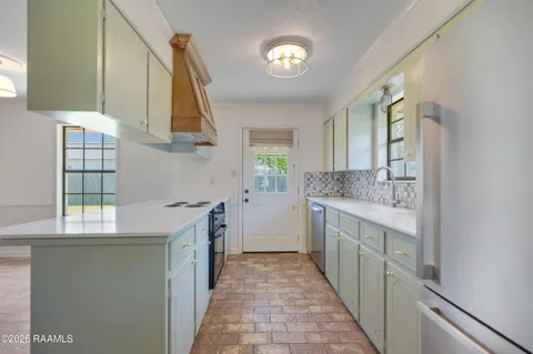 $210,000 | 125 Sea Pines Drive, Youngsville, LA 70592