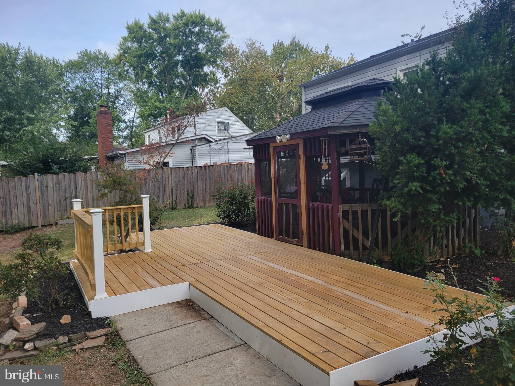 10019 Lomond Drive Manassas, VA 20109 - Photo 16 of 31 a view of a wooden deck