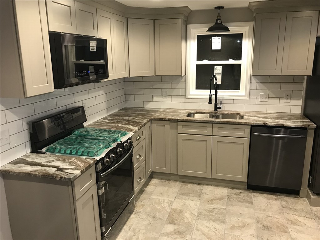 300 Abbott Run Valley Road Cumberland, RI 02864 - Photo 7 of 21