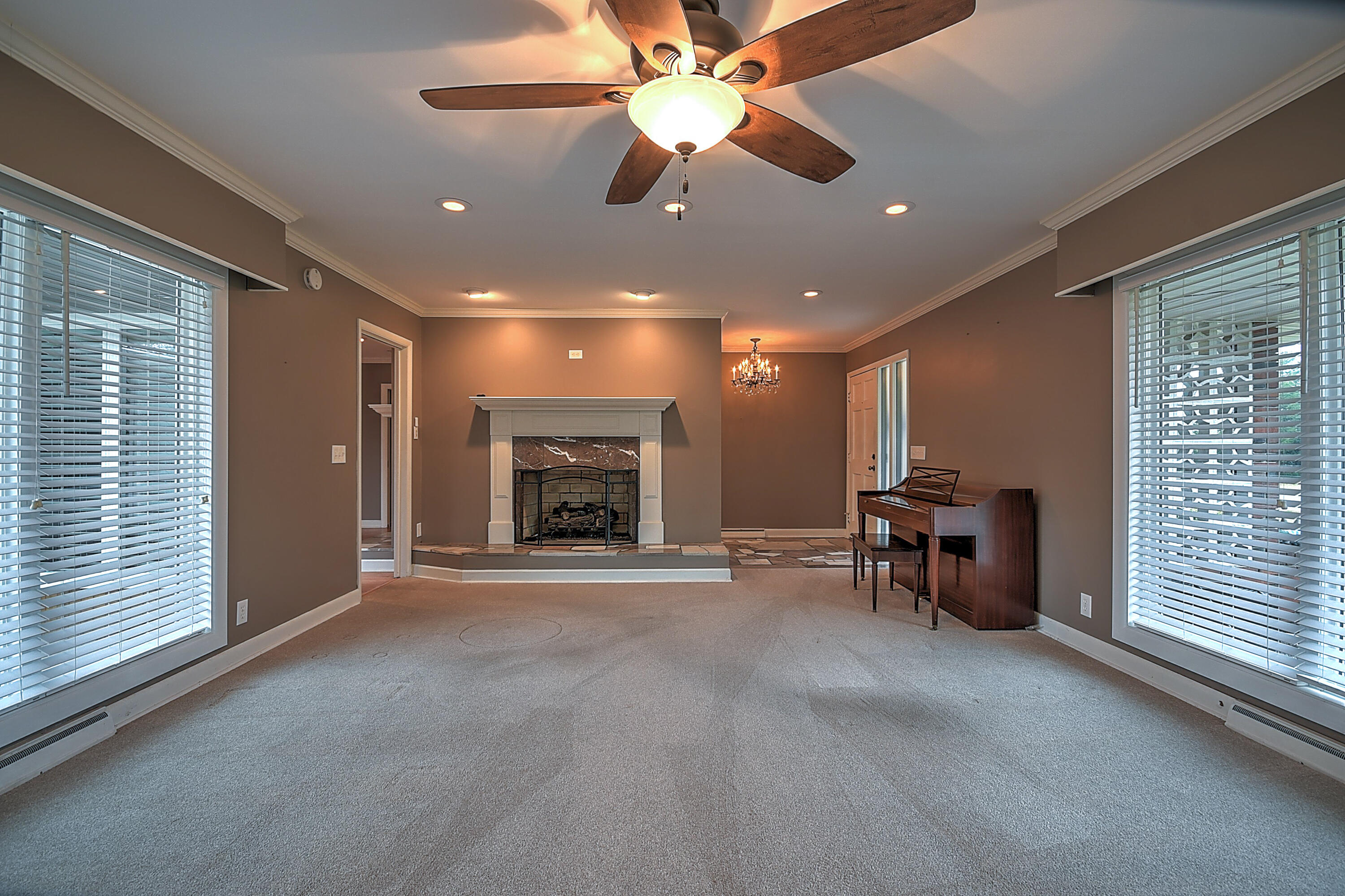 400 High Ridge Road Kingsport, TN 37660 - Photo 9 of 51 Debra-3
