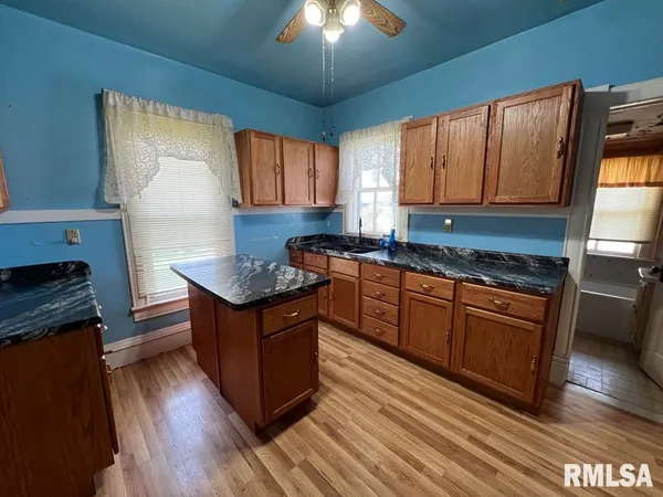 $45,000 | 102 West North 1st Street, Table Grove, IL 61482