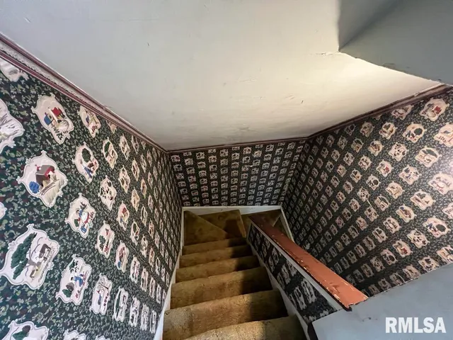 $49,000 | 102 West North 1st Street, Table Grove, IL 61482