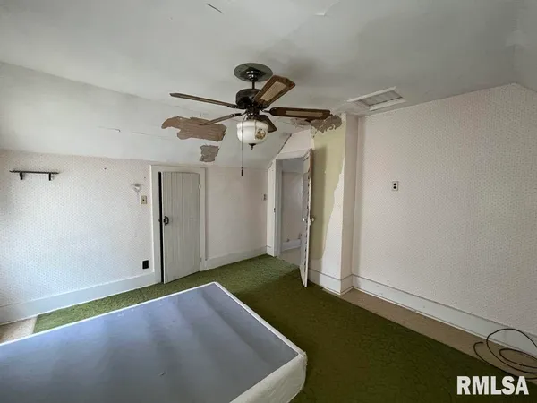 $45,000 | 102 West North 1st Street, Table Grove, IL 61482