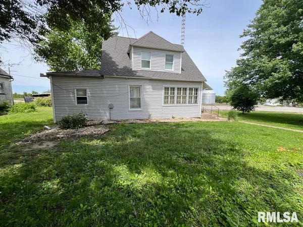 $45,000 | 102 West North 1st Street, Table Grove, IL 61482